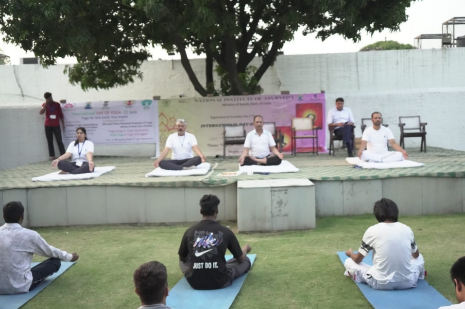 अंतर्राष्ट्रीय योग दिवस 2025 के तहत मॉडल जेल चंडीगढ़ में आयोजित हुआ आउटडोर योग सत्र
